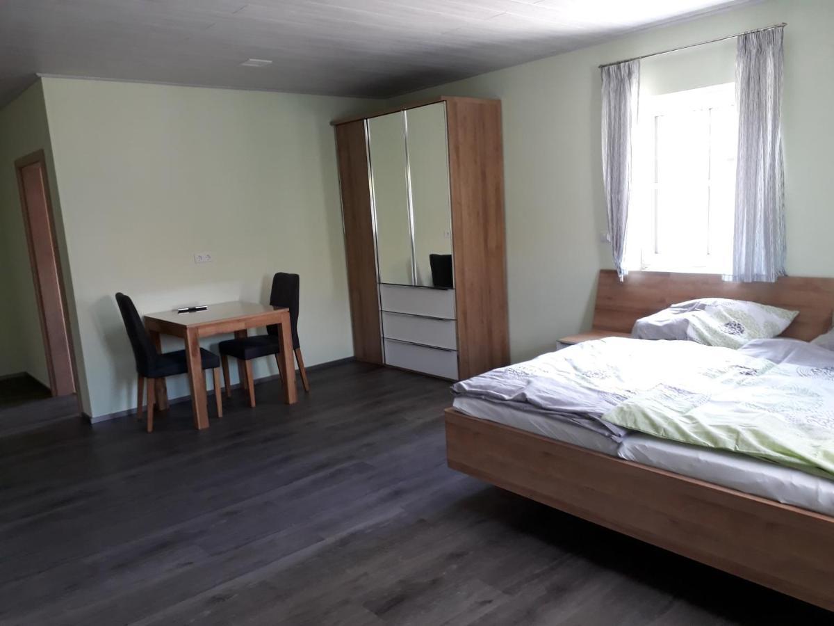 Schoppenstube May Weigenheim Экстерьер фото